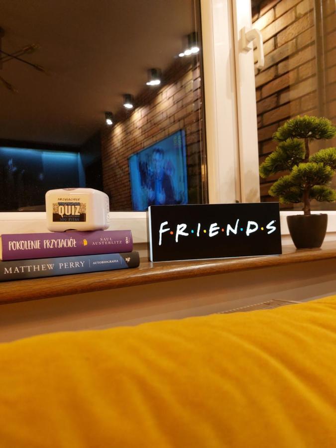 ゴジュフ・ヴィエルコポルスキFriends Houseアパートメント エクステリア 写真